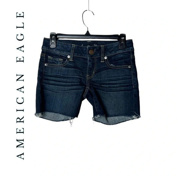 1761. AMERICAN EAGLE DENIM SHORTS SIZE 0 FACTORY FRAYED BOTTOM‎ HEM DARK WASH - Picture 1 of 8